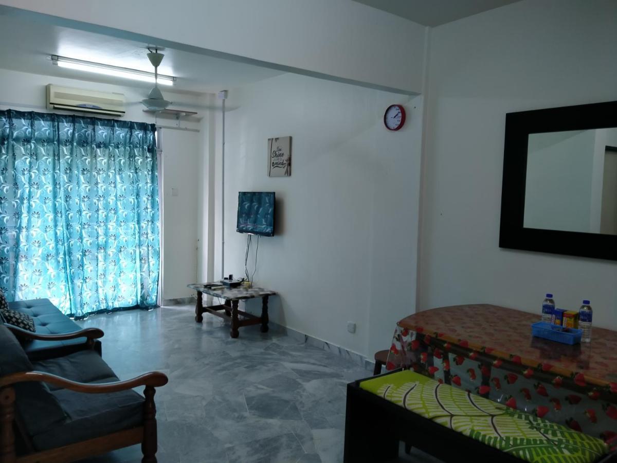 Family Beach Condo Pd At Cocobay Resort Condominium Port Dickson Exteriör bild