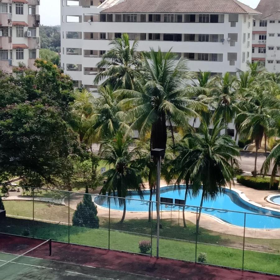 Family Beach Condo Pd At Cocobay Resort Condominium Port Dickson Exteriör bild
